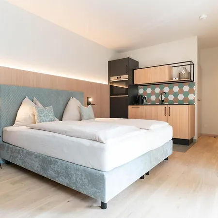 Apart & Suiten Hotel Weiden 4*