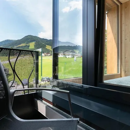 Apart & Suiten Hotel Weiden 4*