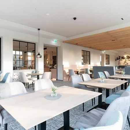 Apart & Suiten Hotel Weiden Hotel 4*