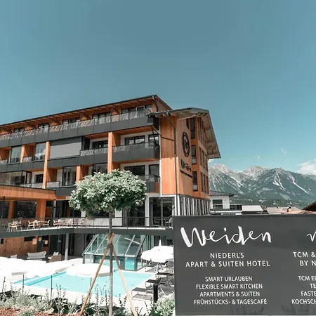 Hotel & Weiden Schladming