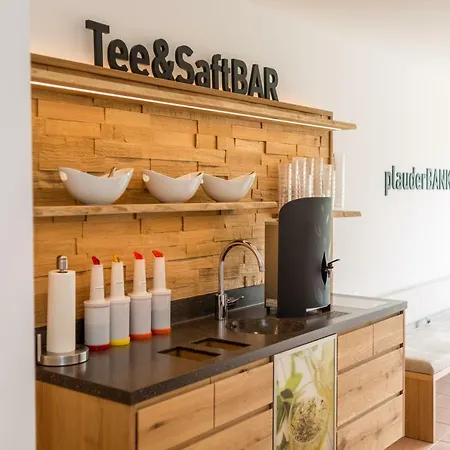 & Weiden מלון 4*