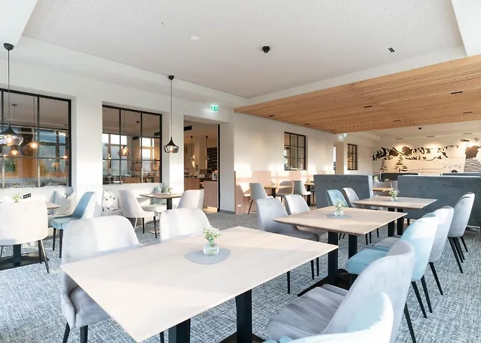 & Weiden Szálloda 4*